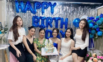 Hoa hậu Đỗ Thị Hà 'vỡ oà' khi được dàn hoa - á hậu bí mật tổ chức sinh nhật muộn