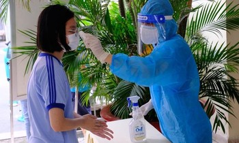 Học sinh ở TPHCM trở lại trường: Phụ huynh cần chú ý trẻ béo phì, bệnh nền