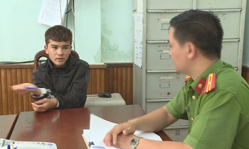 Nam tại cơ quan công an