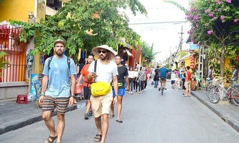 Đề xuất ba giai đoạn mở lại du lịch quốc tế