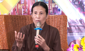 Bà Phạm Thị Yến, người có "đặc quyền" thuyết giảng về nhân quả, hiện tượng vong nhập, báo oán, giải oán ở chùa Ba Vàng