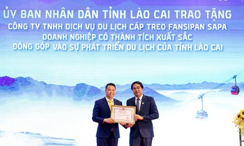 Tỉnh Lào Cai tặng bằng khen cho công ty cáp treo Fansipan