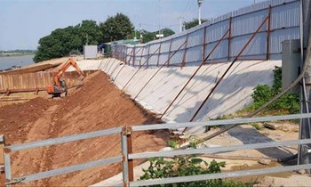 Hố móng trạm bơm nước thô thuộc Dự án xây dựng nhà máy nước mặt sông Hồng