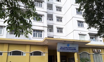 Cụm chung cư tại Khu đô thị Sài Đồng (Long Biên, Hà Nội) xuống cấp trong khi nhiều người dân không có nhà ở