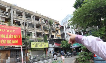 Hà Nội vẫn đang loay hoay trong việc cải tạo chung cư cũ. Ảnh: Như Ý