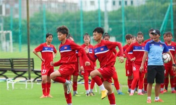 Các cầu thủ trẻ nữ Việt Nam phải đóng thuế thu nhập cá nhân dù tổng thu nhập chỉ bằng 1/2 mức bắt đầu tính thuế. Ảnh: VFF