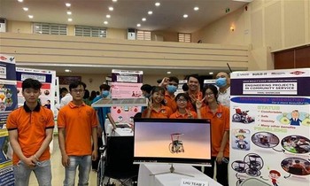 Lac Hong University's electric wheelchair project won the first prize at EPICS competition