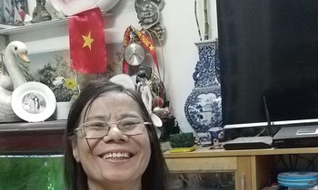 Bà giáo già làm thơ tự trào mình “dở hơi”