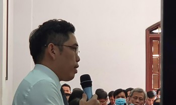 Một luật sư bào chữa cho bị cáo Sướng