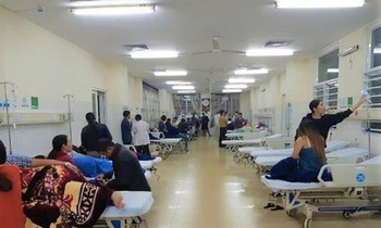 Nhiều người nhập viện sau khi ăn bánh mì. Ảnh minh họa