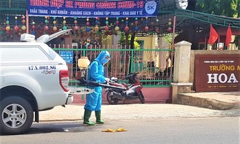 Phun khử khuẩn toàn bộ Trường Mầm non Hoa Lan