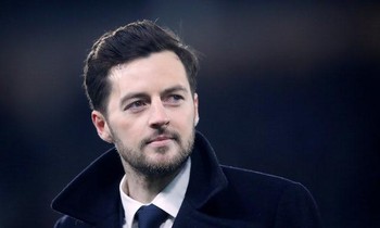 Thay thế Mourinho, Tottenham chọn HLV từng... chấn thương sọ não