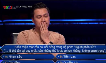 Việt Anh khóc khi được hỏi về câu thoại nổi tiếng của NSND Hoàng Dũng trên Ai là triệu phú