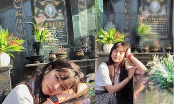 Bị chỉ trích 'sao ra thăm mộ lại nghiêng ngả như vậy', Khánh Vân nói 'không làm gì sai'