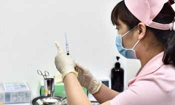 Việt Nam đang thử nghiệm vắc-xin để ngăn chặn dịch COVID-19 Ảnh: Như Ý