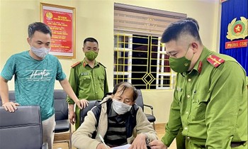 Đối tượng Trần Văn Hiếu tại cơ quan công an