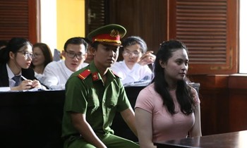 Trùm đường dây ma túy Văn Kính Dương tại tòa Ảnh: Tân Châu