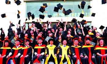 More intellectuals to dedicate to the country - Photo: PV