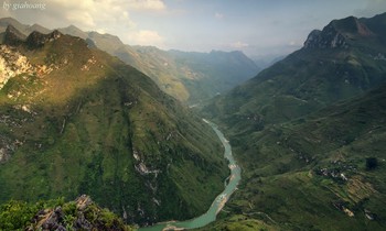 Một góc nhìn sông Nho Quế từ đèo Mã Pì Lèng Ảnh: p.v