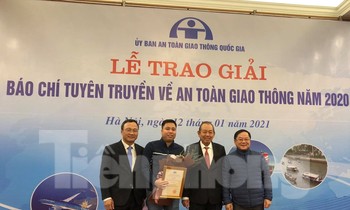 Báo Tiền Phong đạt giải nhì giải Báo chí tuyên truyền về an toàn giao thông
