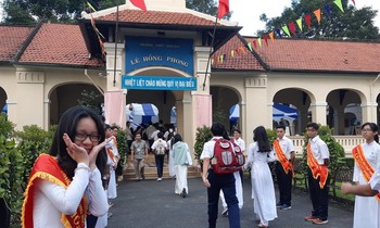 TPHCM tất bật chuẩn bị đón hơn 170.000 học sinh đi học lại