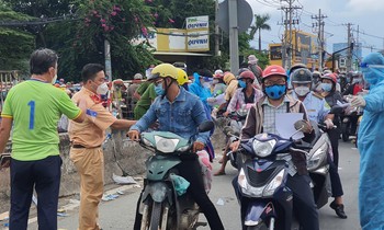 Đề xuất bỏ quy định người dân phải có kết quả xét nghiệm âm tính khi ra, vào TPHCM