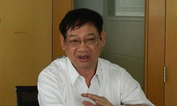 Ông Liên Khui Thìn