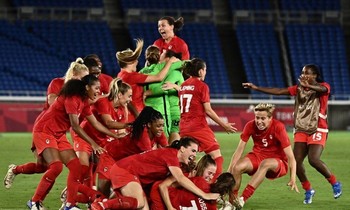Trực tiếp bóng đá nữ Olympic Thụy Điển - Canada 1-1 (2-3): Đội nữ Canada trên đỉnh Olympic