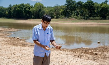 Bà con miền Trung mong mỏi nước sạch mỗi mùa nắng hạn