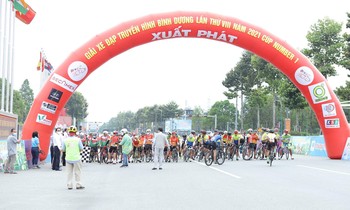 Chặng 2 giải đua xe đạp Bình Dương tranh Cup Number 1