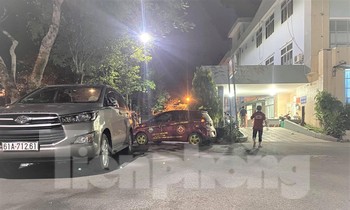 Nghi án con trai ‘ngáo đá’ giết mẹ rồi tự sát