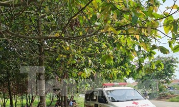Lực lượng chức năng khám nghiệm hiện trường