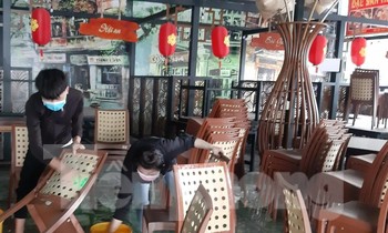 Bình Dương bàn chuyện đóng cửa nhà hàng, tiệc cưới, tiệm tóc.