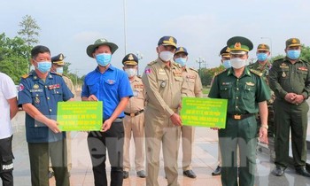 Thanh niên Bình Phước tiếp sức các lực lượng Campuchia phòng, chống dịch