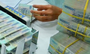 Ngân hàng ráo riết thu hồi nợ xấu: Ồ ạt bán, không dễ