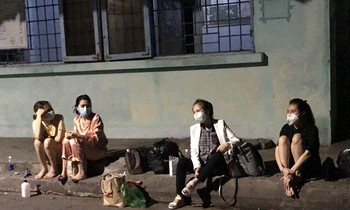 Nhóm người phụ nữ nhập cảnh trái phép vào Phú Quốc được lực lượng biên phòng phát hiện.