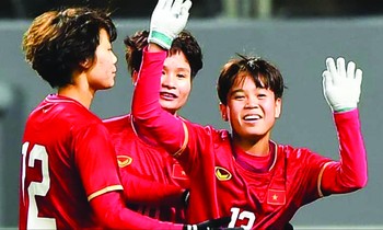 Các cầu thủ nữ Việt Nam ăn mừng chiến thắng ảnh: VF 