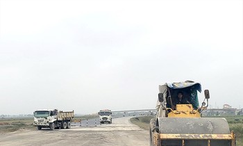 Giải ngân vốn đầu tư công năm 2021 tiếp tục chậm, đặc biệt vốn ODA hầu như chưa được giải ngân. Ảnh minh hoạ.