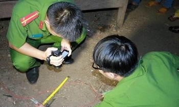 Bé trai 8 tuổi tử vong với nhiều vết thương trên đầu nghi bị chém