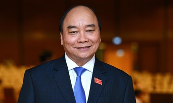 Ủy viên Bộ Chính trị, Chủ tịch nước Nguyễn Xuân Phúc