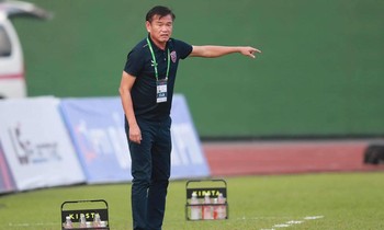 HLV Phan Thanh Hùng bất ngờ chia tay CLB Bình Dương