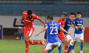 CLB Viettel phả hơi nóng vào ngôi đầu của HAGL