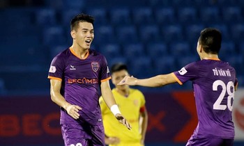 Tiến Linh 'sốc' khi HLV Phan Thanh Hùng bất ngờ chia tay Bình Dương