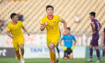 Phan Văn Đức khẳng định sẽ cống hiến hết mình cho SLNA ảnh CTV