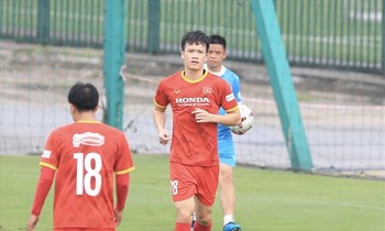Tuyển Việt Nam nhận tin không vui từ Hoàng Đức