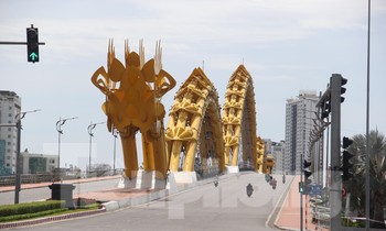 Phố phường Đà Nẵng khác lạ ngày đầu giãn cách xã hội nghiêm ngặt