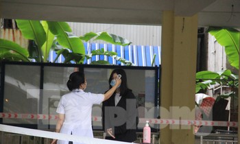 Đà Nẵng: Đến trường hai ngày, nhiều lớp lại học online vì giáo viên nhiễm COVID-19