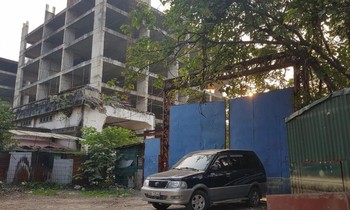 Xót xa dự án bỏ hoang hàng thập kỷ giữa Thủ đô