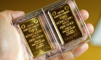 Giá vàng trong nước tăng mạnh.
