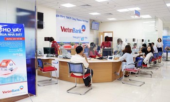 Các ngân hàng hỗ trợ giảm lãi suất cho doanh nghiệp và cá nhân ảnh hưởng dịch COVID-19.